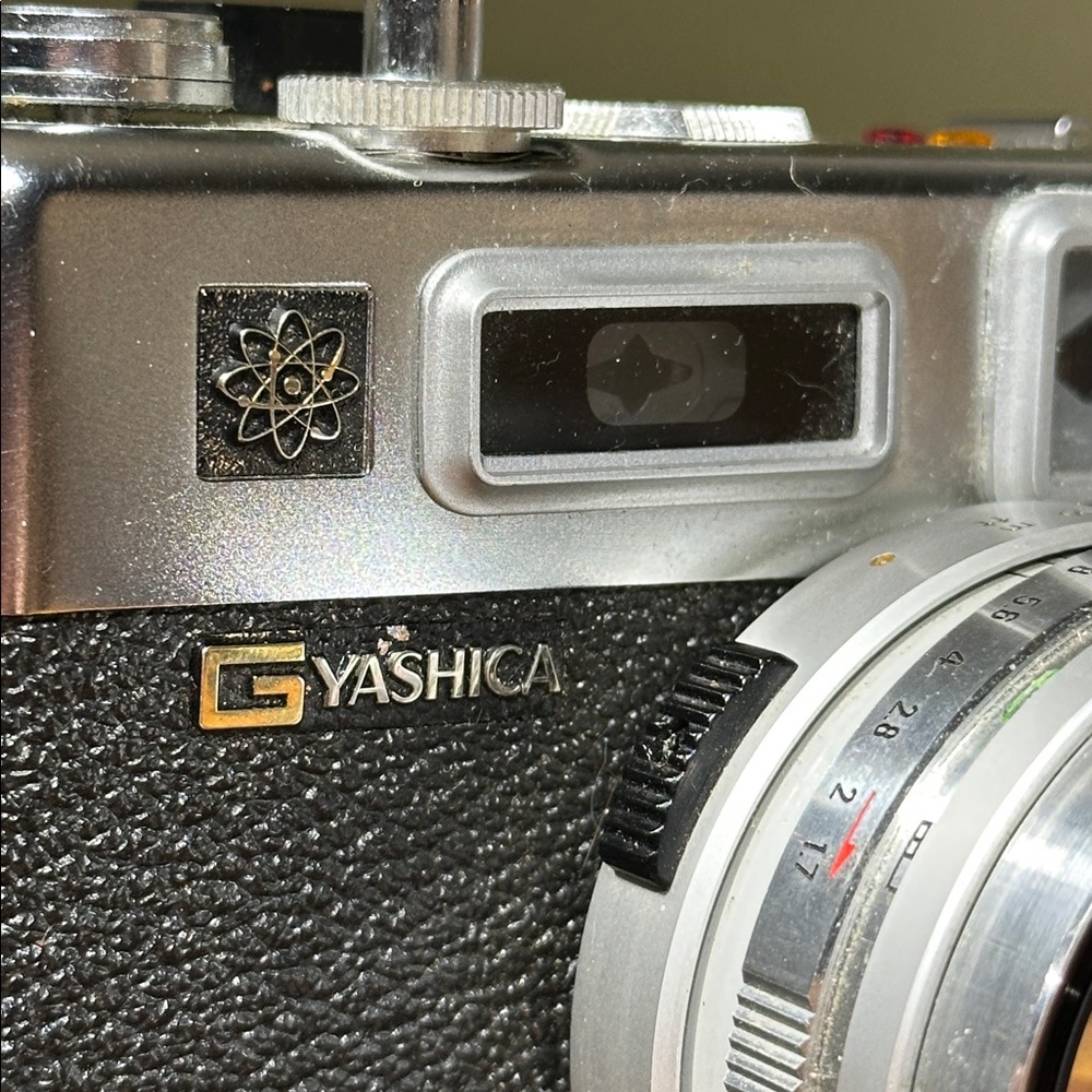 YASHICA Electro 35 Rangefinder + Original Manual & Case - Picture 7 of 16